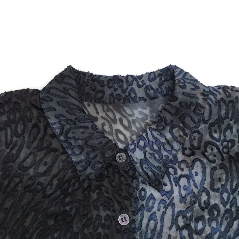 Raquel Allegra Cheetah BurnOut Front Pocket Blouse - Picture 4 of 8